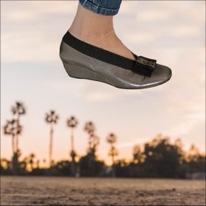 NWOB Prevata Pewter and Black Wedge Shoes 8.5